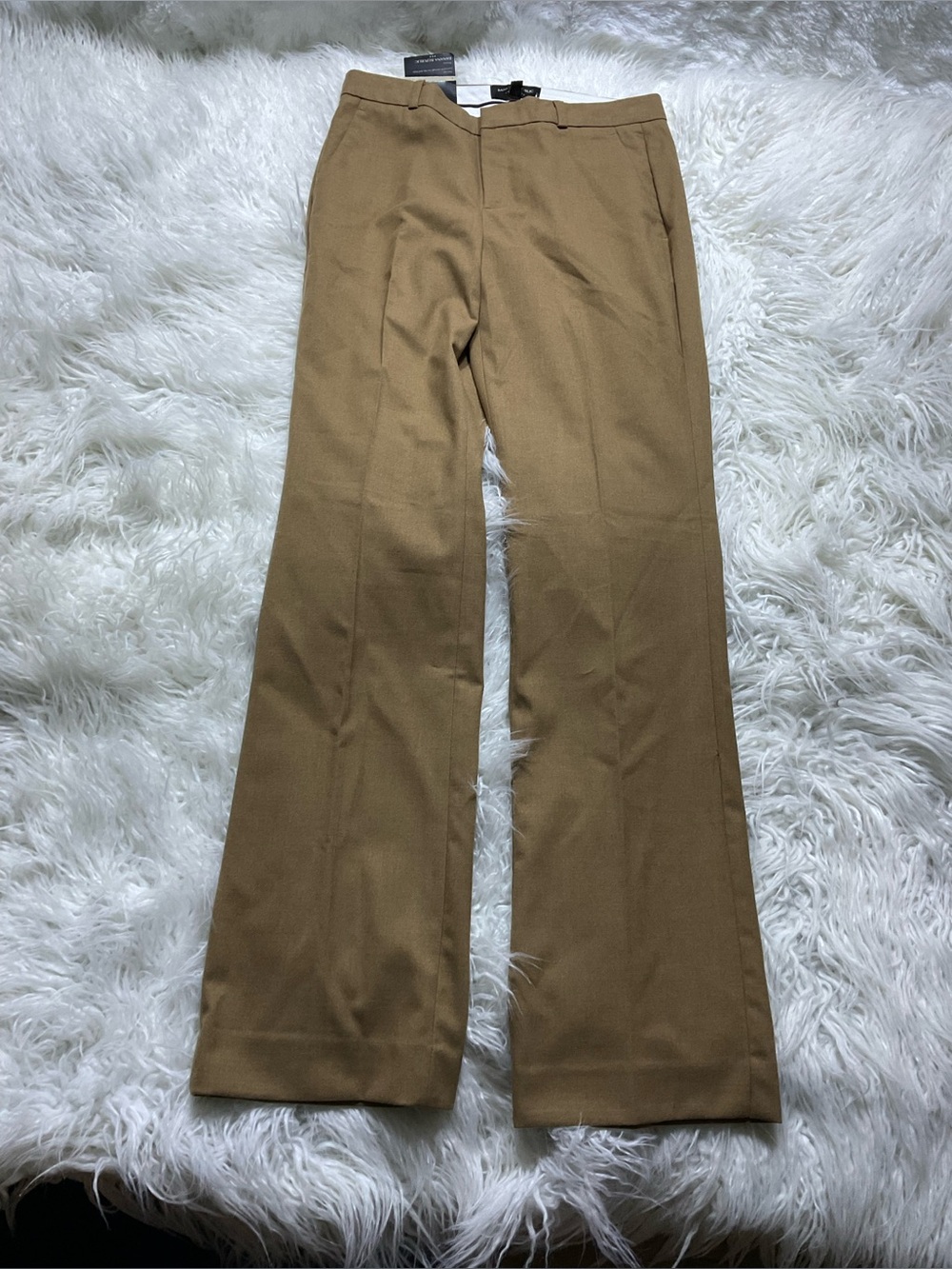 NWT Banana Republic Logan Curvy Fit Pants